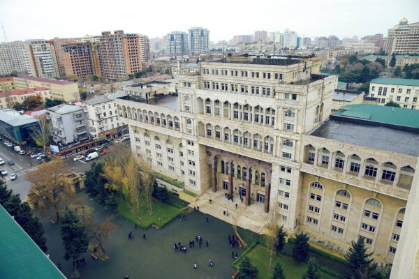 Azerbaycan Tıp Üniversitesi kampüs görseli