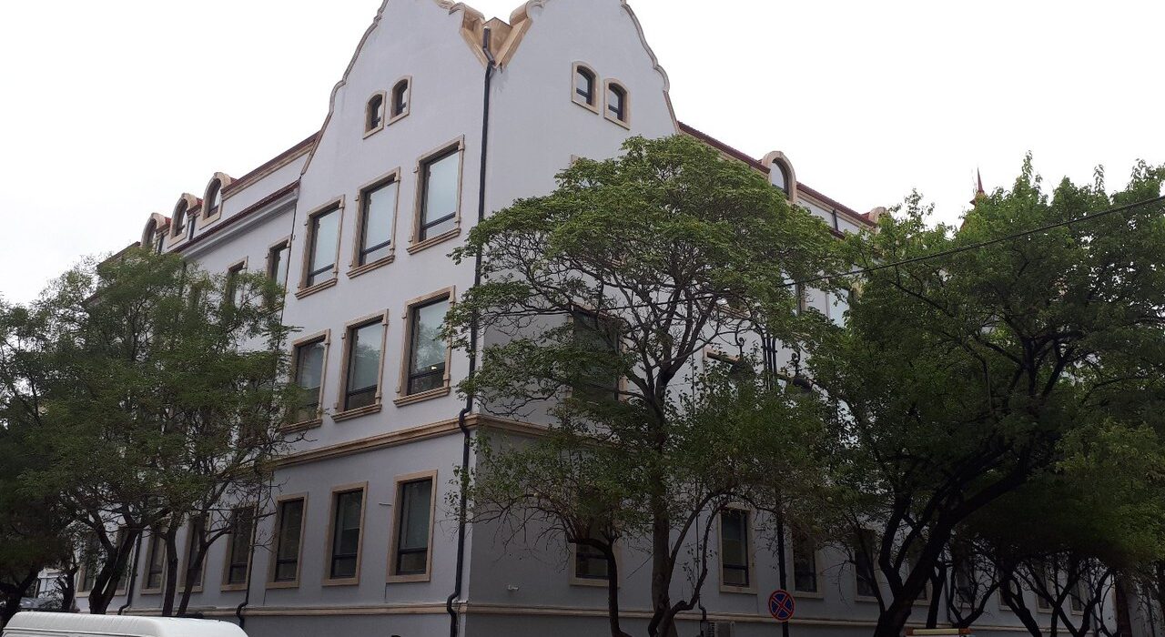 Azerbaycan Fransız Üniversitesi (UFAZ) kampüs görseli